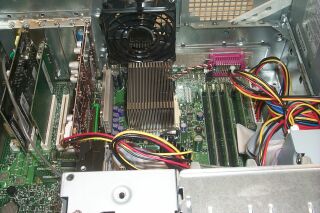 Old Willamette P4; note passive finned heatsink